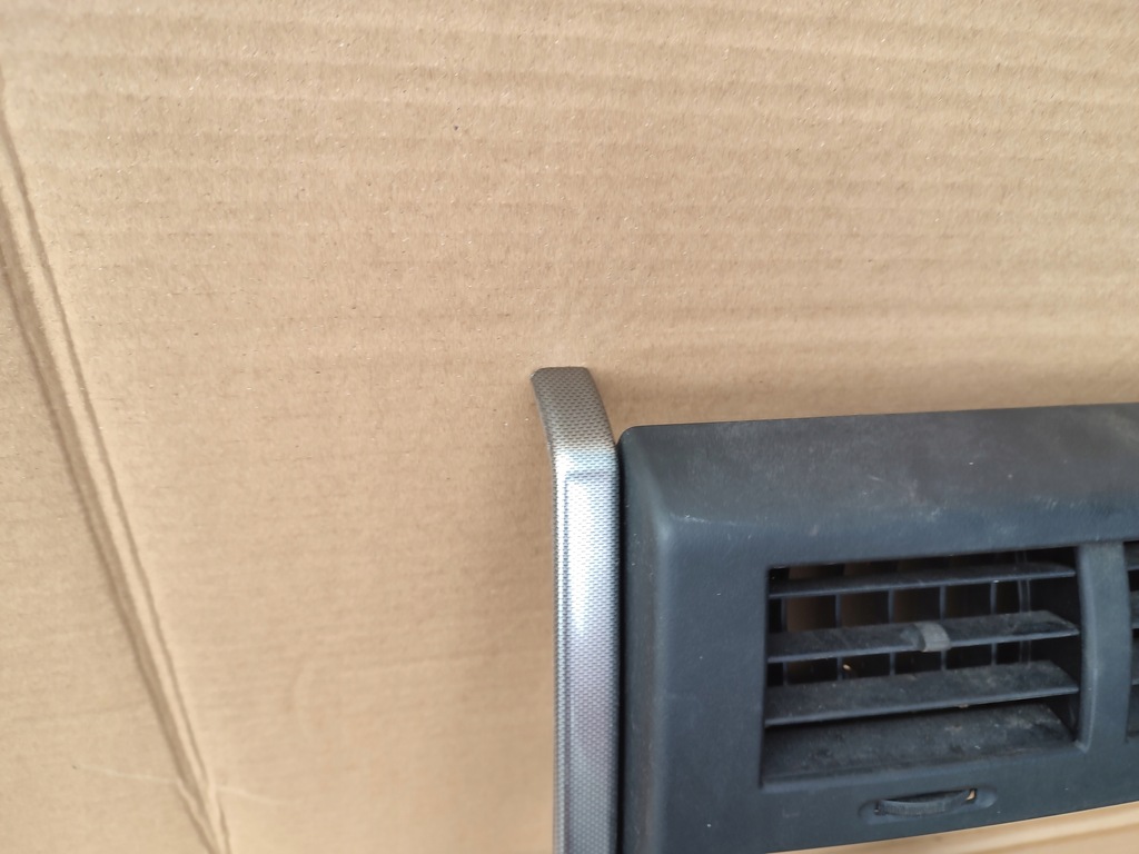 фото №8, Ґрати обдув середній рамка jeep cherokee liberty kk europa