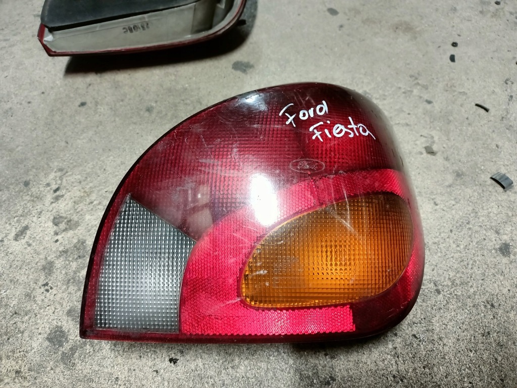 фото №1, Лампа задняя правая ford fiesta mk4