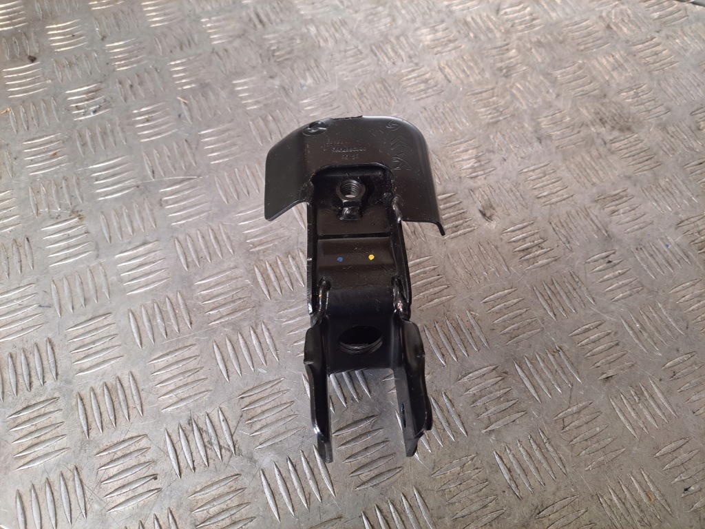 фото №3, Opel vivaro 2023 r 2.0 cdti кронштейн двигуна