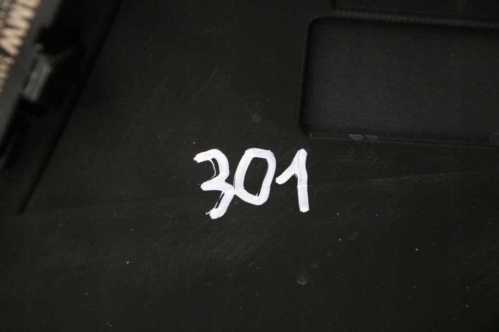 фото №13, Bmw 7 g70 i7 m-pakiet kompletny бампер перед передний c64 frozen deep grey