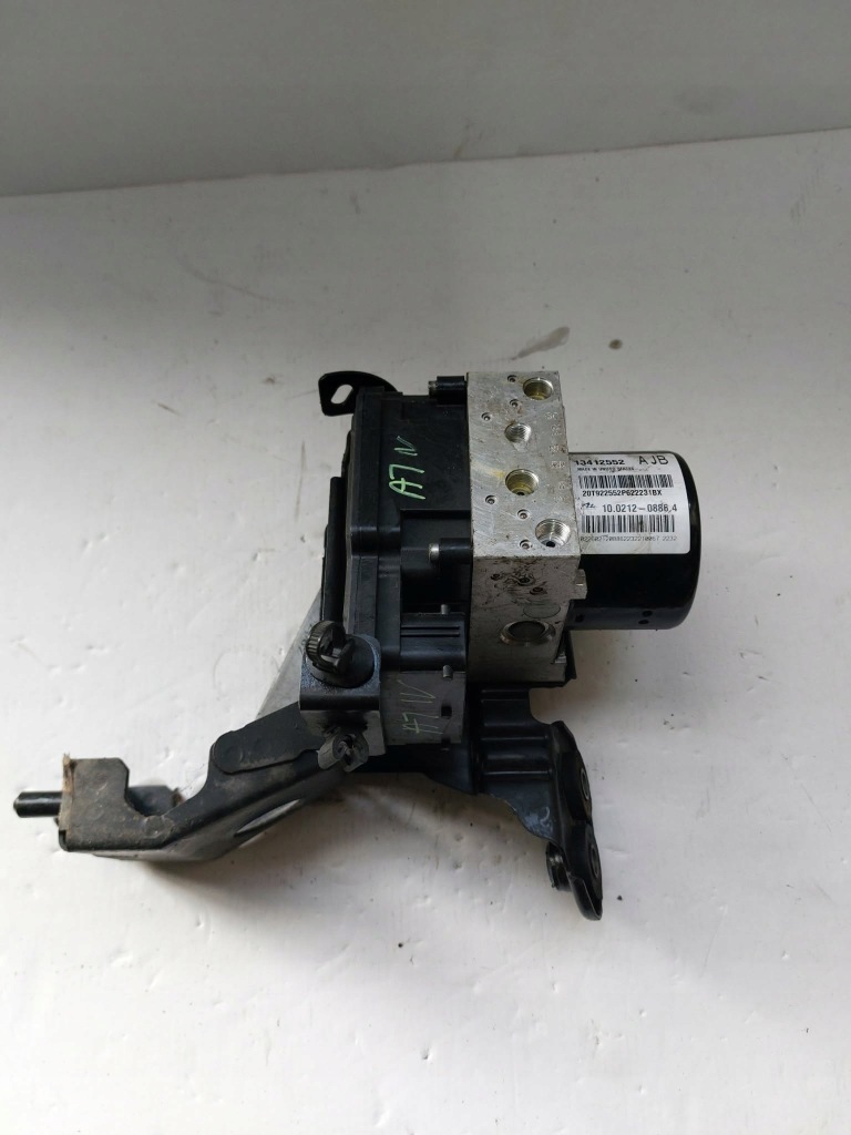 Купити Насос гальмівна abs opel astra j iv 13412552 ajb