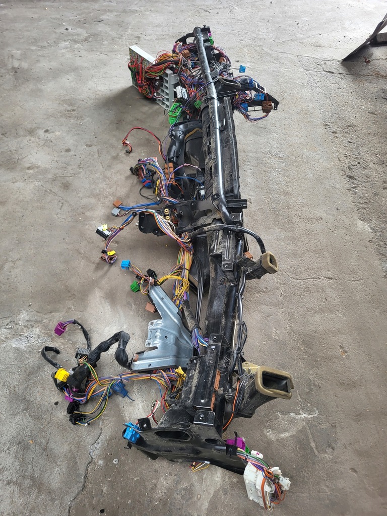 фото №1, Электропроводка жгут кабины панели консоли scania r dc13 2096304