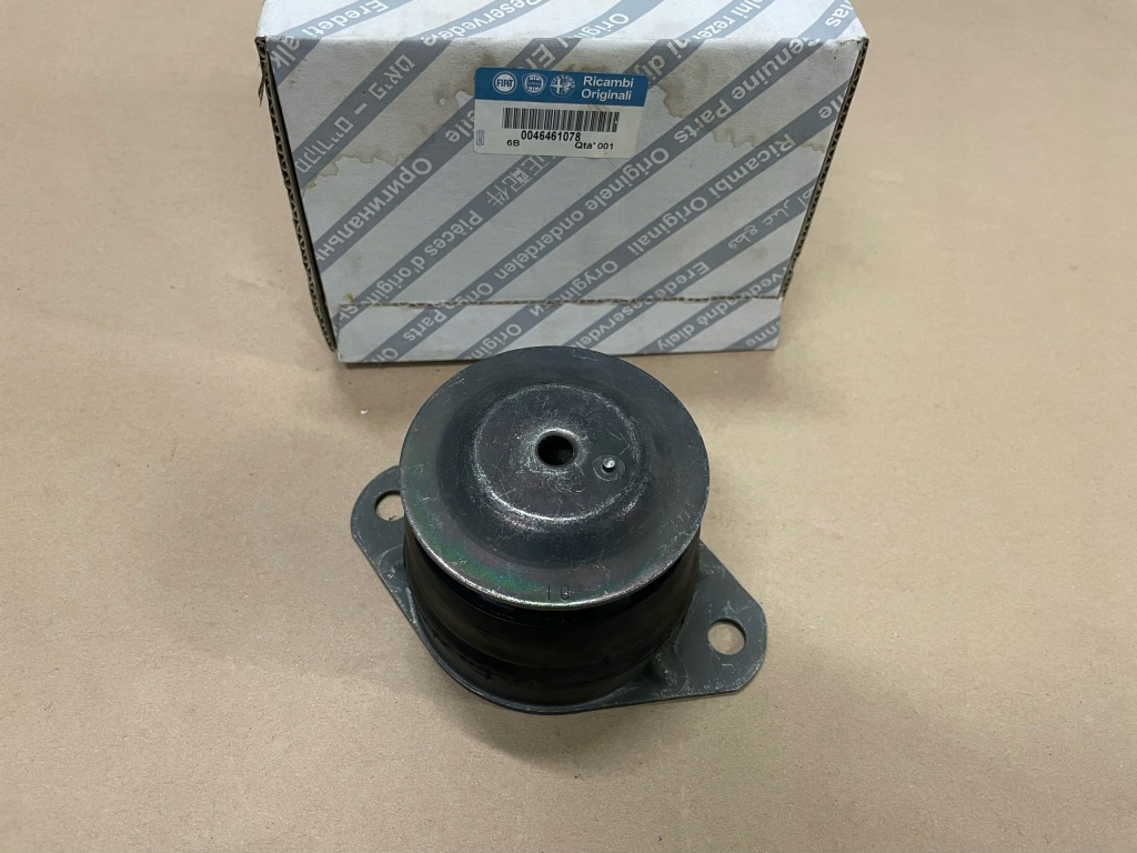 фото №2, Alfa romeo 166 2,0 ts lancia kappa tds v6 r4 r5 подушка коробки левая nkpl