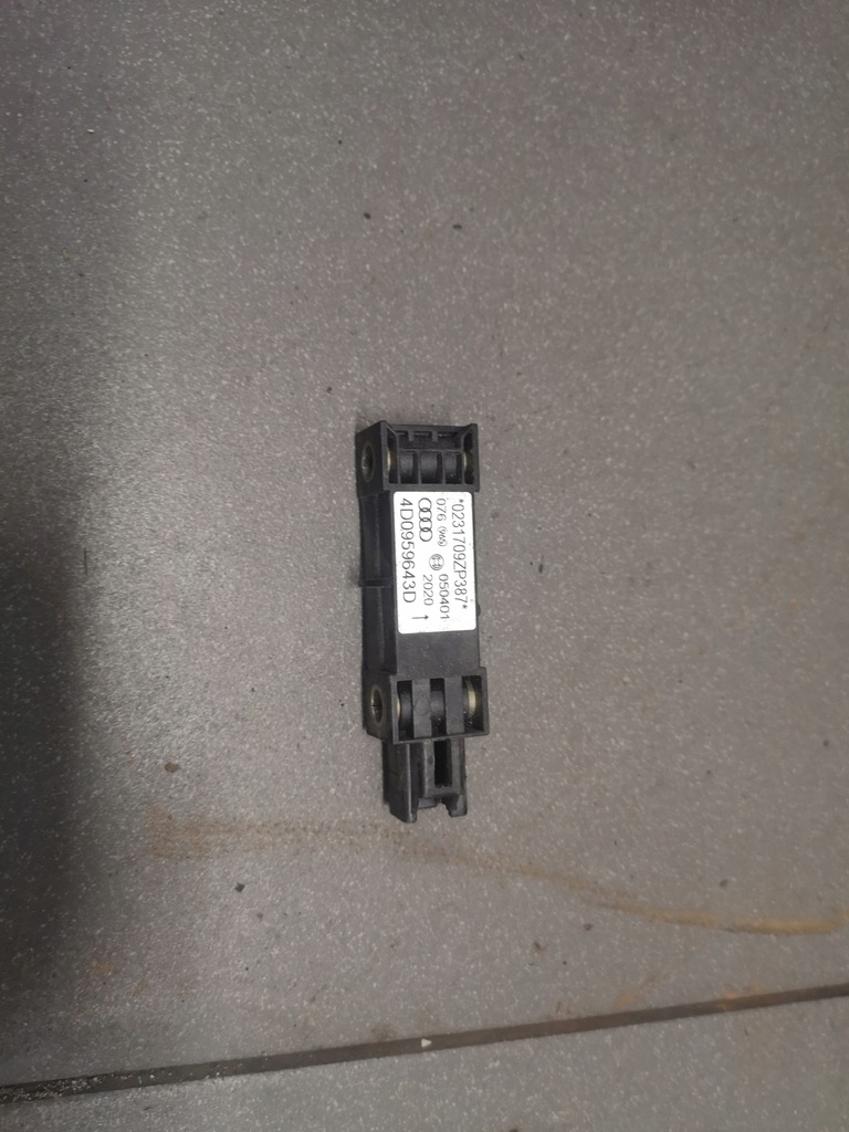 фото №1, Датчик удара подушка безопасности audi a8 d2 4d0959643d