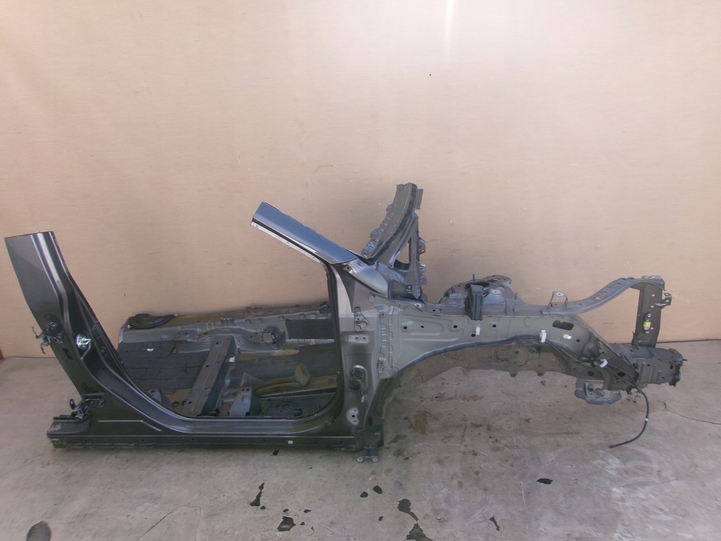 фото №1, Toyota rav4 v 5 четверть перед правая