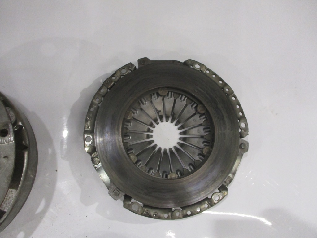 фото №8, Сцепление диск прижим колесо маховик комплект audi a4 b8 2.0 tdi 3082001011