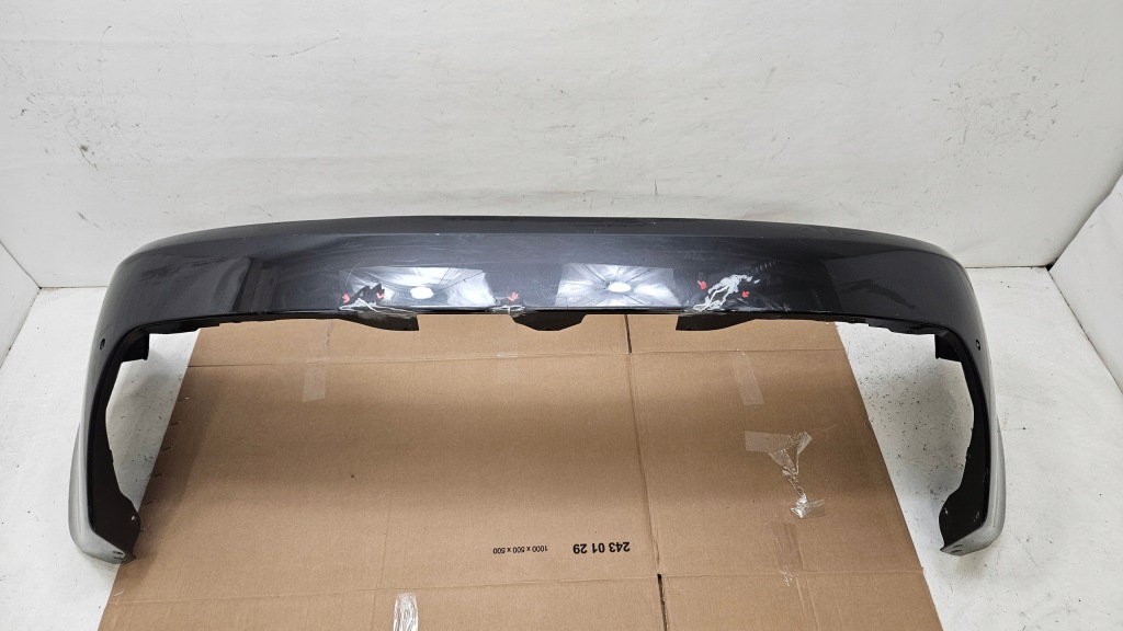 фото №1, Бампер задня задній aston martin vantage v12 оригінальний