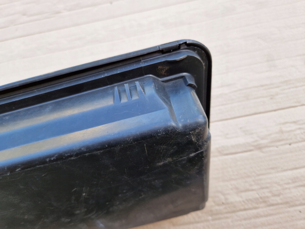 Корпус аптечка mercedes w123 sedan 1238650053 Доставка