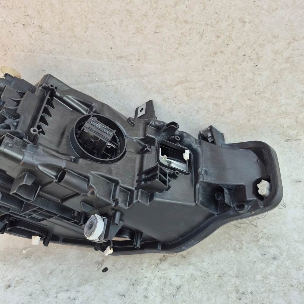 Bmw 3 iii f30 f31 рестайлинг  15- лампа левая перед передняя full led 7214795 с Разборки