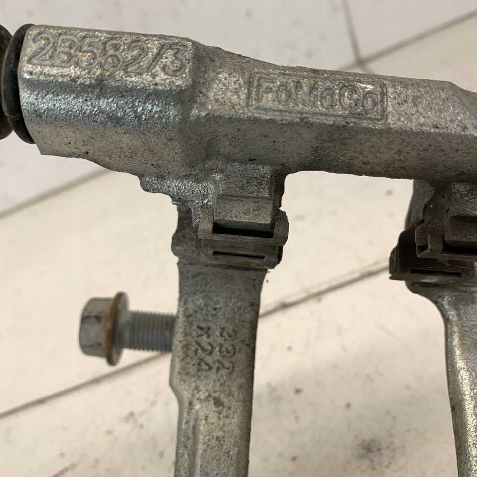 Скоба гальмівні задній праве оригінал vw amarok 2 ford ranger vi 23r Ціна