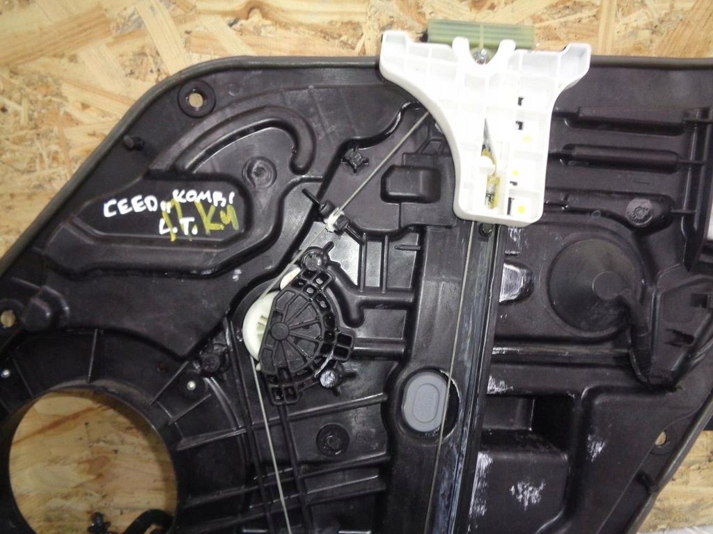 фото №7, Подъемник механизм стекло левый задняя kia ceed 2 ii kombi 12- 91252-00100