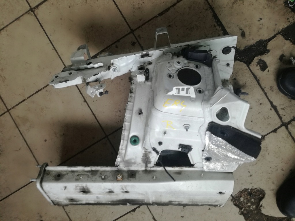 фото №1, Bmw x1 e84 лонжерон подкрылок правый перед 300