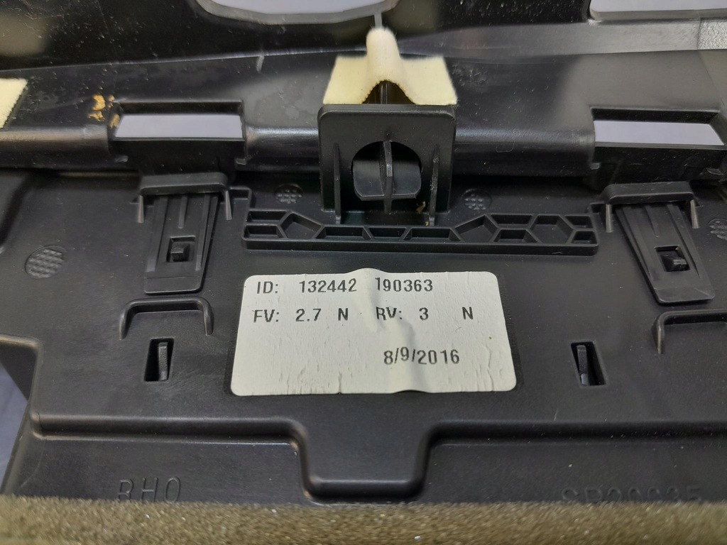 фото №8, Ford mustang mk6 решітка обдув панелі fr3b-63044b8