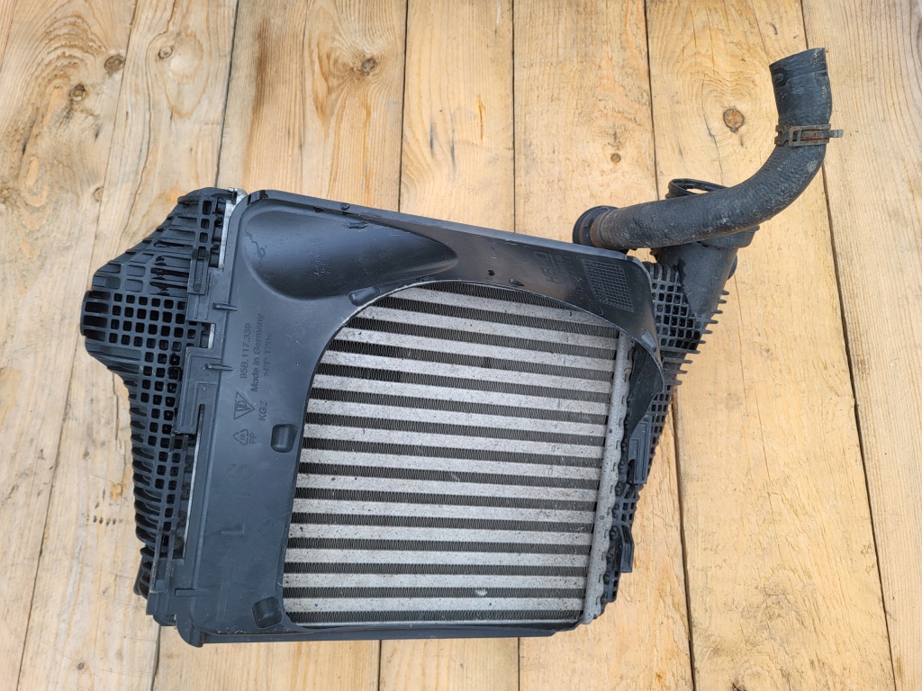 фото №1, Радіатор інтеркулер ліва - porsche macan