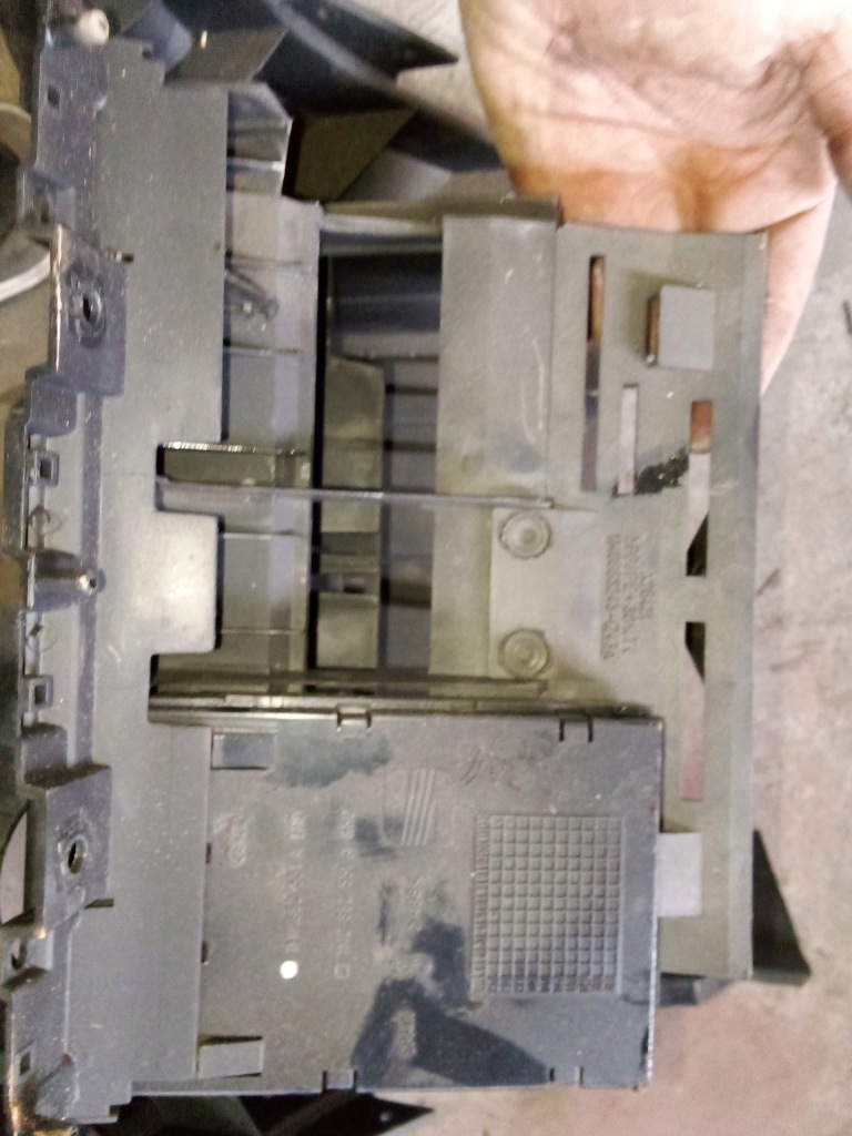 фото №9, Панель  середня з тримач na чашки seat leon toledo 1m0863243 1m2862531