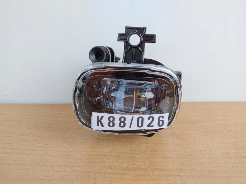 фото №1, Лівий протитуманна фара led drl renault clio 5 v megane scenic zoe 261550862r k88/026
