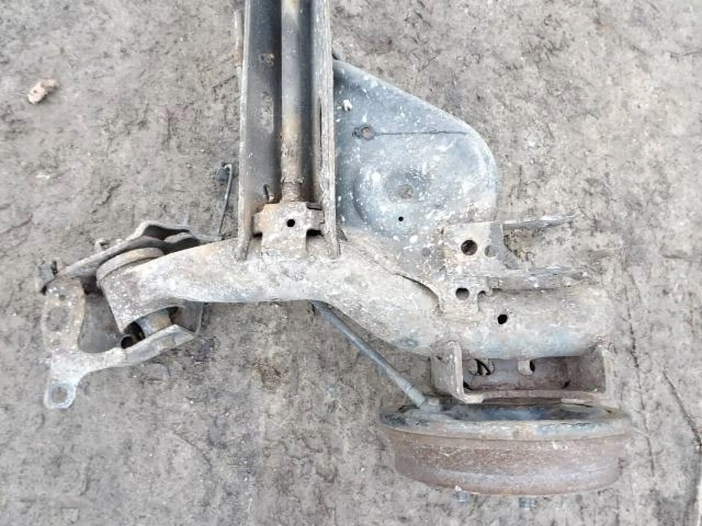 фото №6, Балка задняя kpl. nissan juke f15 тормозные барабаны