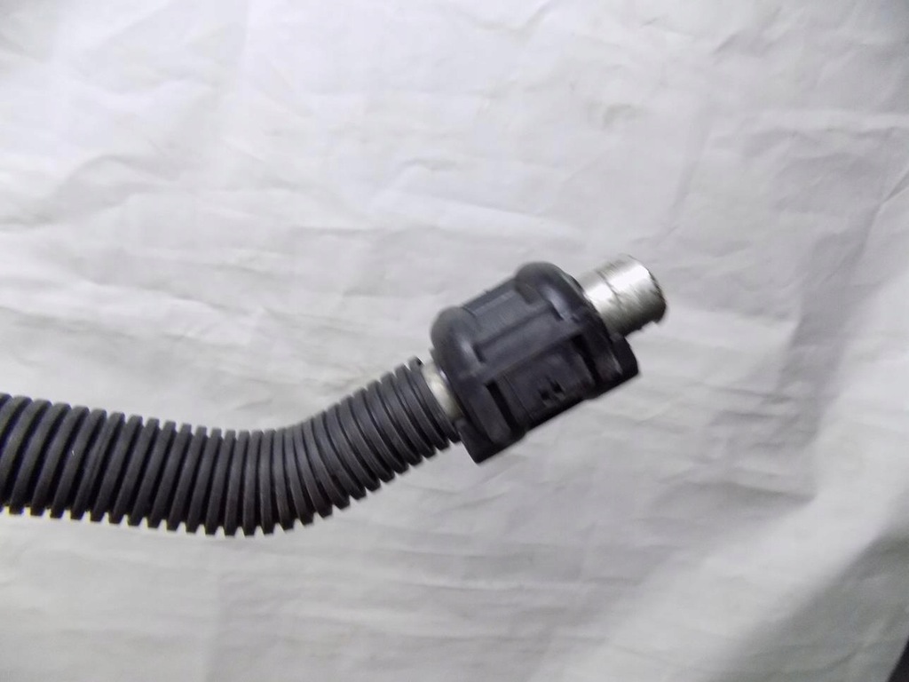 фото №5, Toyota rav4 ii 3d lift 2.0 шланг кондиционера