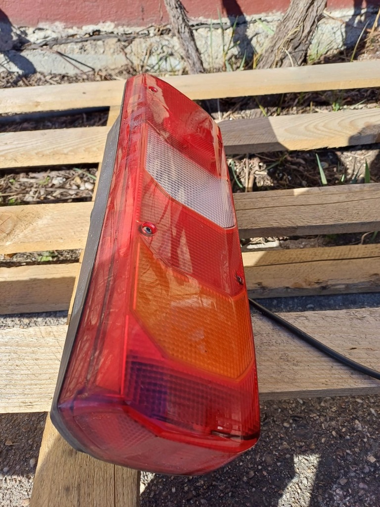 фото №1, Лампа правая задняя задняя оригинал mercedes atego mp3 3 2014r