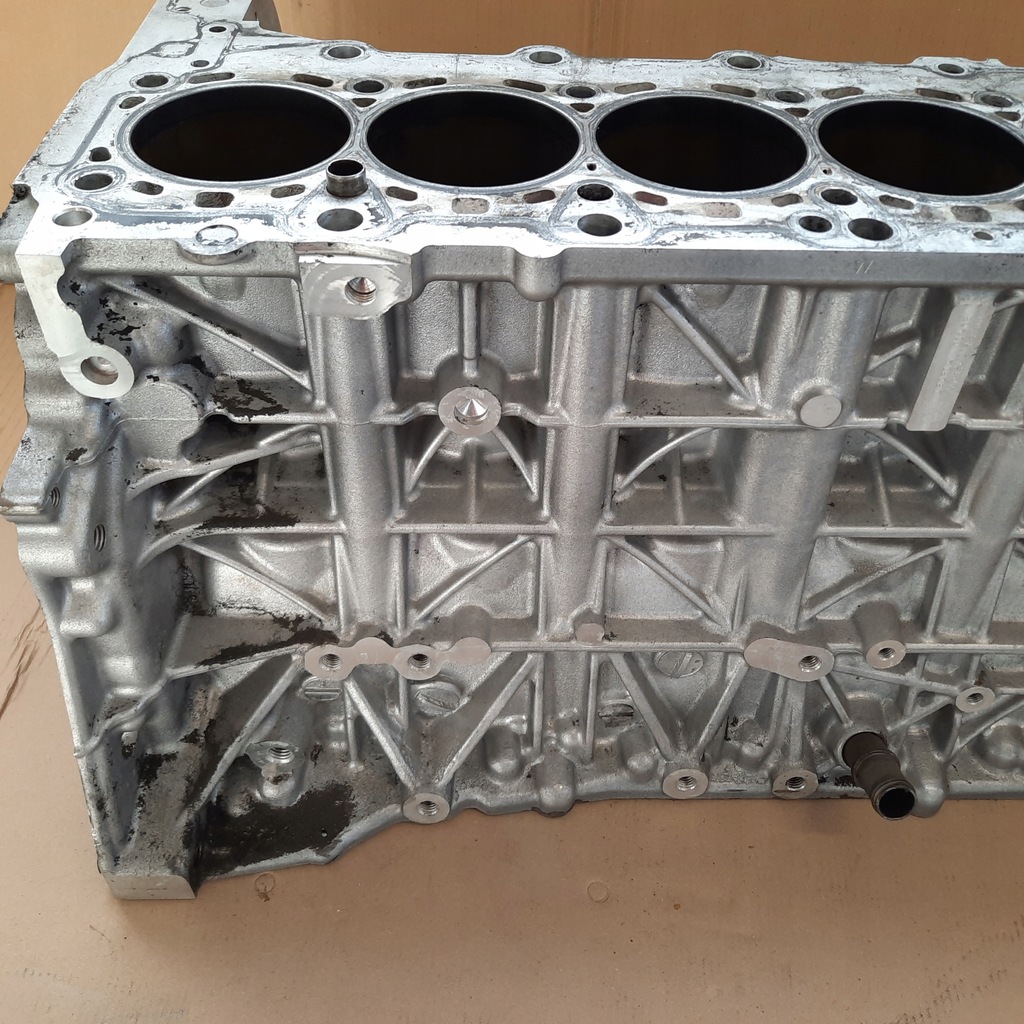 фото №11, Bmw 7799978 блок двигуна n57 3.0d n57d30a голий блок