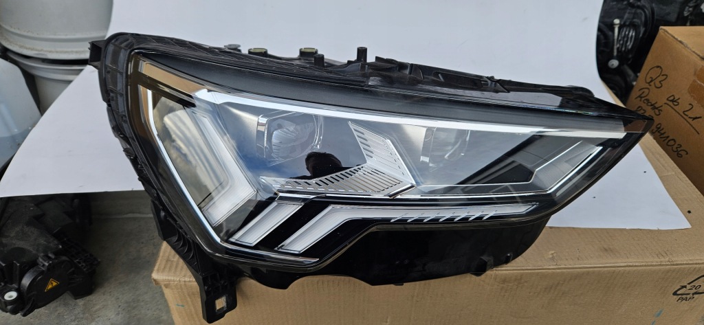 Купити 83a941034 ideał! правий matrix ful led audi q3 sq3 rsq3 ideał 2018r