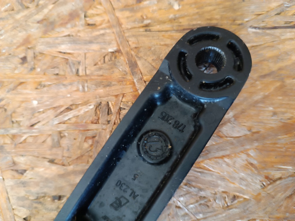 фото №9, 5e1955410 рычаг дворники правое eu skoda octavia iii