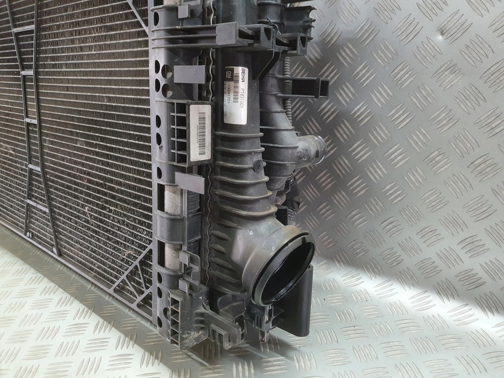 фото №11, Комплект радиатор радиатор insignia 2.0 cdti