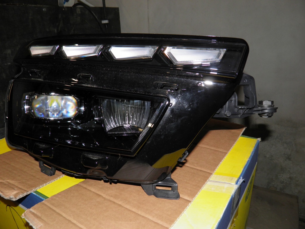 фото №4, Skoda kamiq правий фара led 658941016b