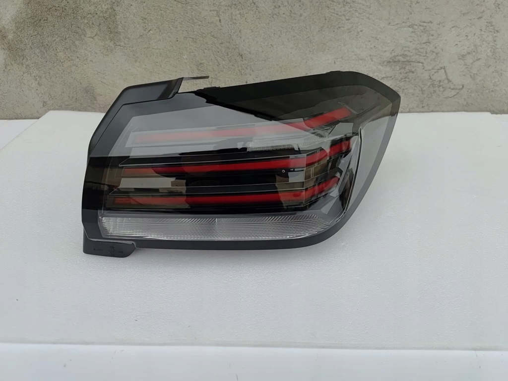 фото №1, Peugeot 208 ii lift 23- лампа права задня задня led nowa оригінальний номер 6929