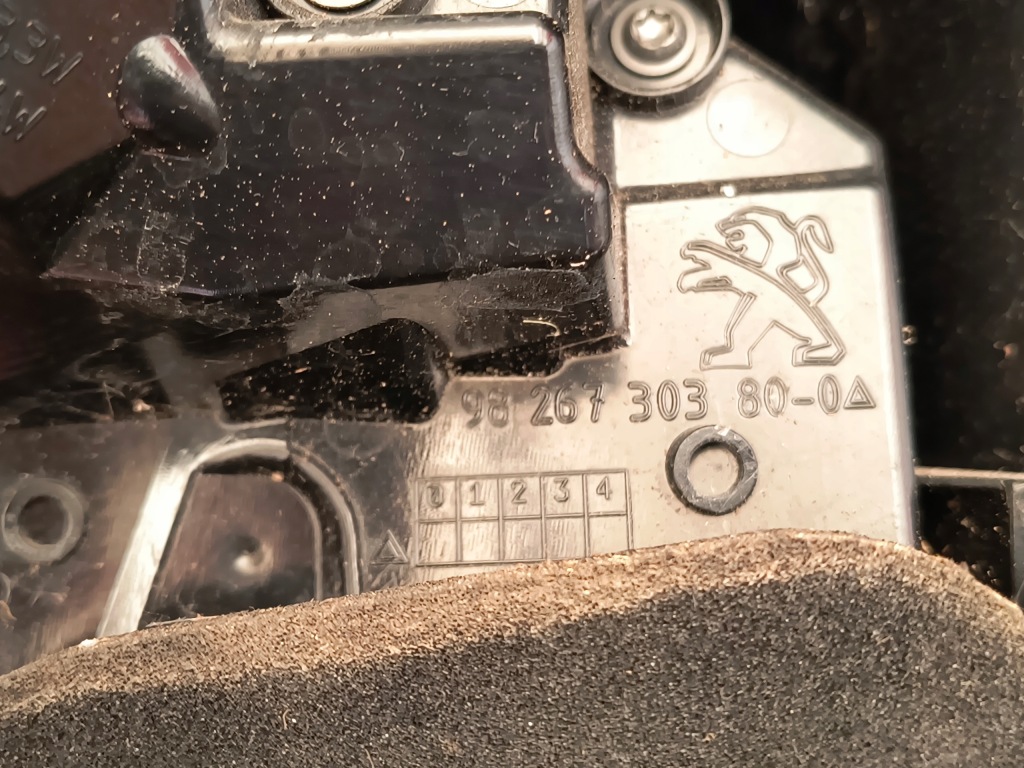 фото №4, Peugeot 2008 lift 16-19r. лампа задня задня права led ładna