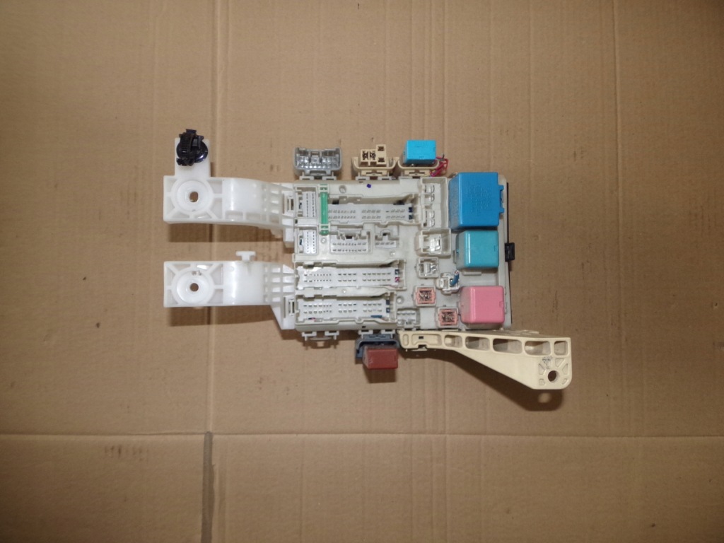 фото №1, Коробка предохранителей модуль 82730-52700 yaris ii