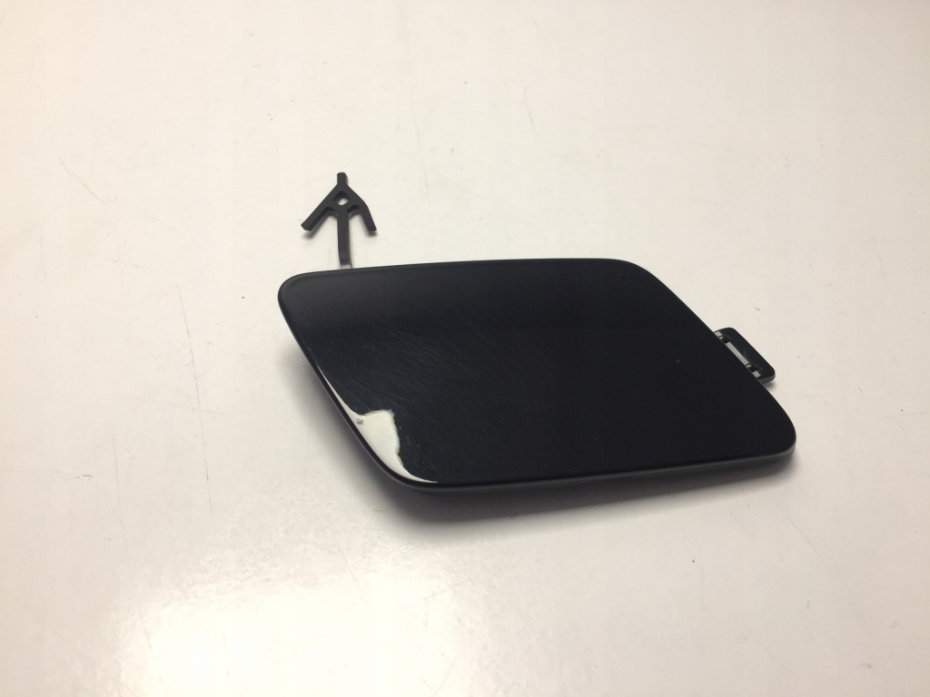 фото №1, Audi a6 c8 s-line заглушка бампера фаркоп 4k0807241