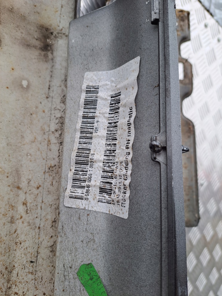 фото №9, Ford focus mk4 st-line молдинг поріг поріг правий