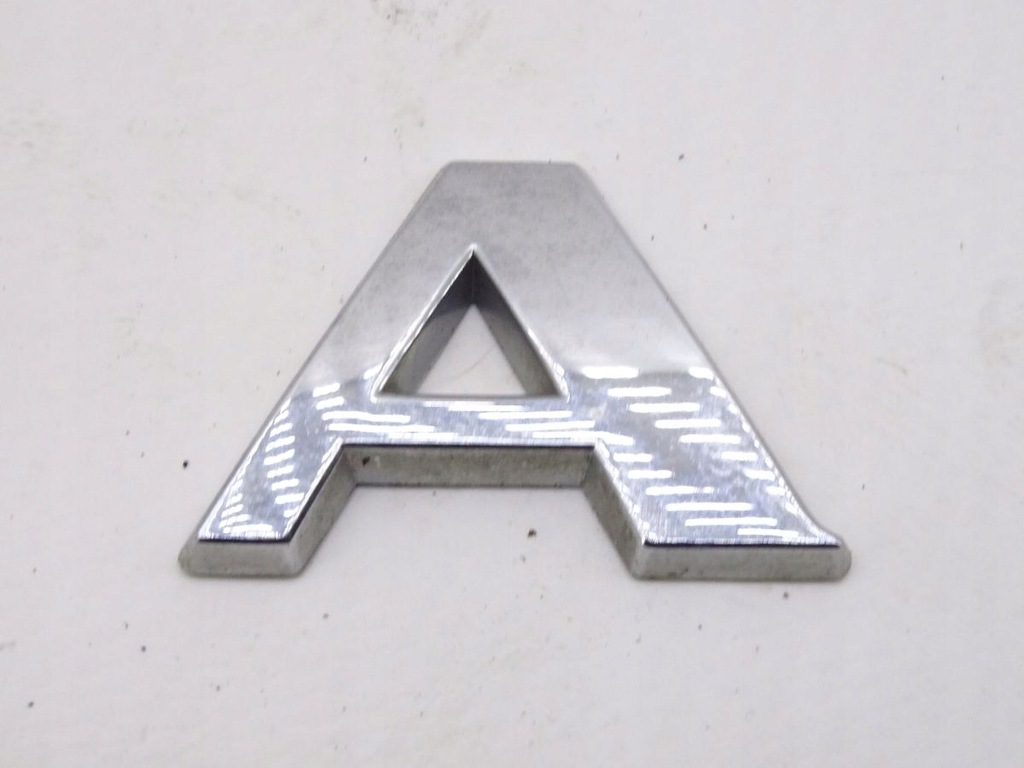 фото №1, Renault master iii 10- буква значок дверь задняя a