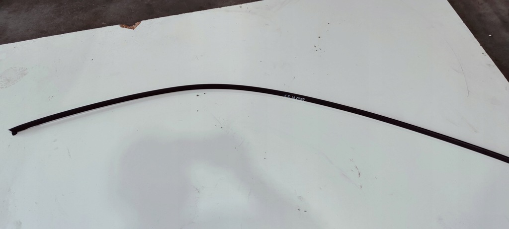 фото №1, Молдинг mat левая кузовной audi q5 8r 8r0853703