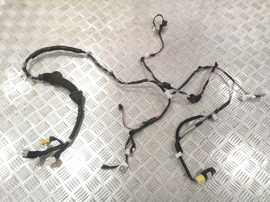 фото №1, Жгут дверь правый перед avensis t27 iii t29