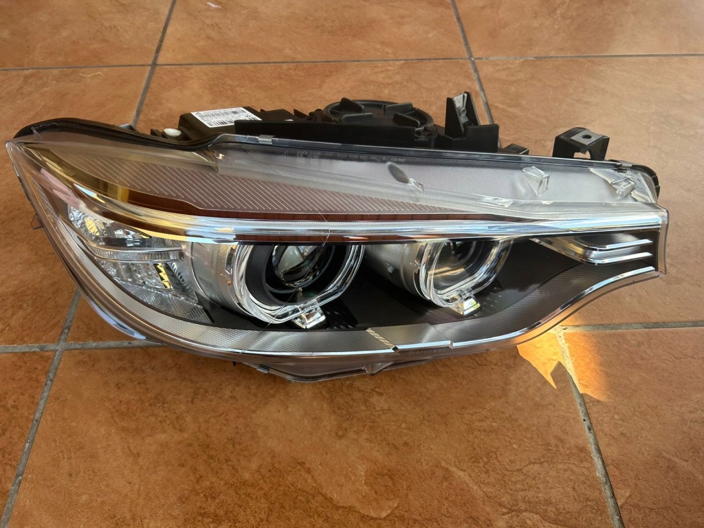 фото №1, Bmw f32 f33 f36 f80 f82 лампа фара ксенон поворотний dynamic правий модулі