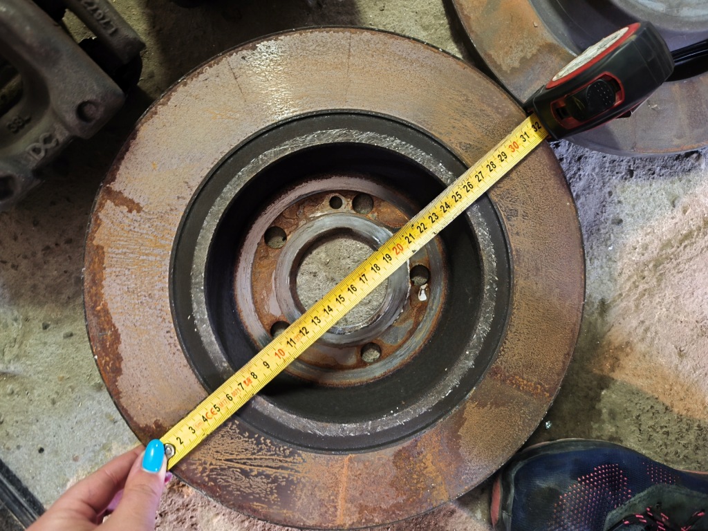 Glb 200 рестайлинг  23- 7g - dct тормозные диски тормозные задний  суппорт правый левый комплект  1.4 Киев