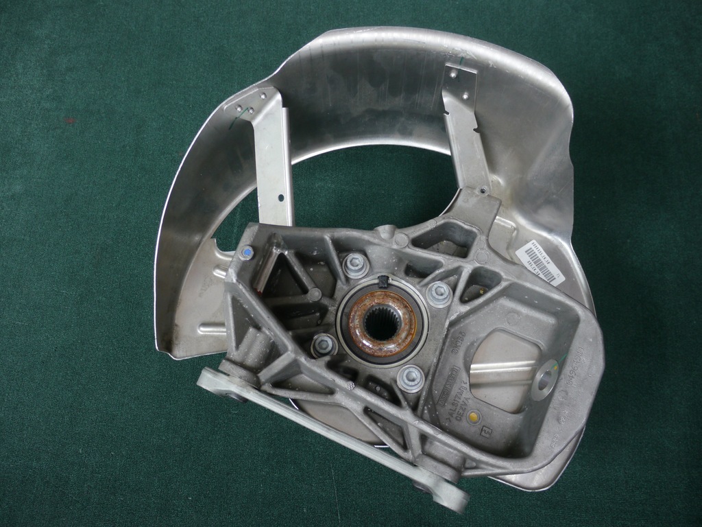 фото №1, Поворотный кулак болты aston martin