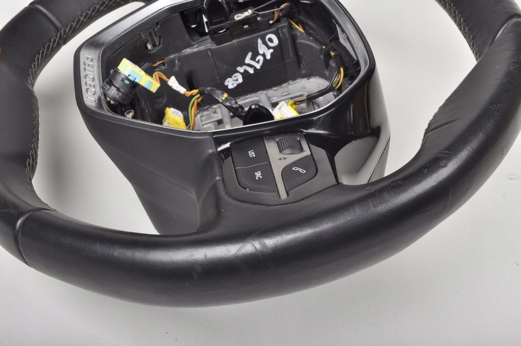 фото №9, Peugeot 3008 ii повітропровід шкіряний