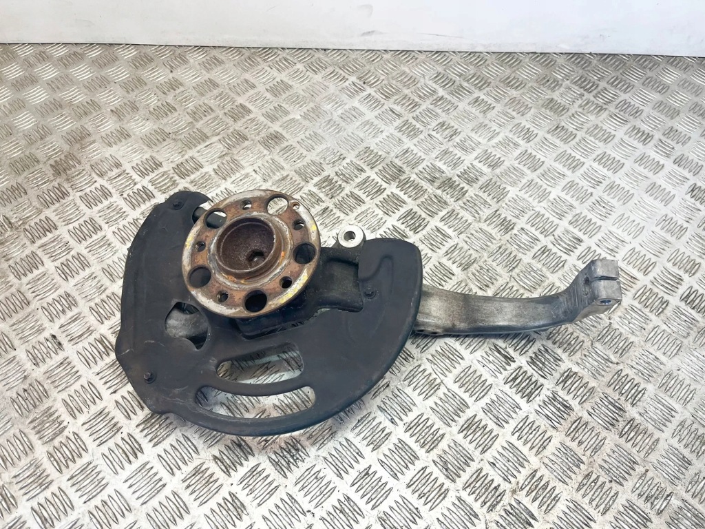 фото №1, Mercedes-benz sl r231 2013 правая сторона поворотный кулак