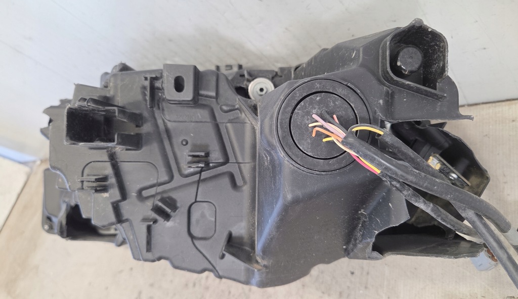 фото №13, Лампа перед правая nissan x-trail iv t33 21- full led org europa повреждённая