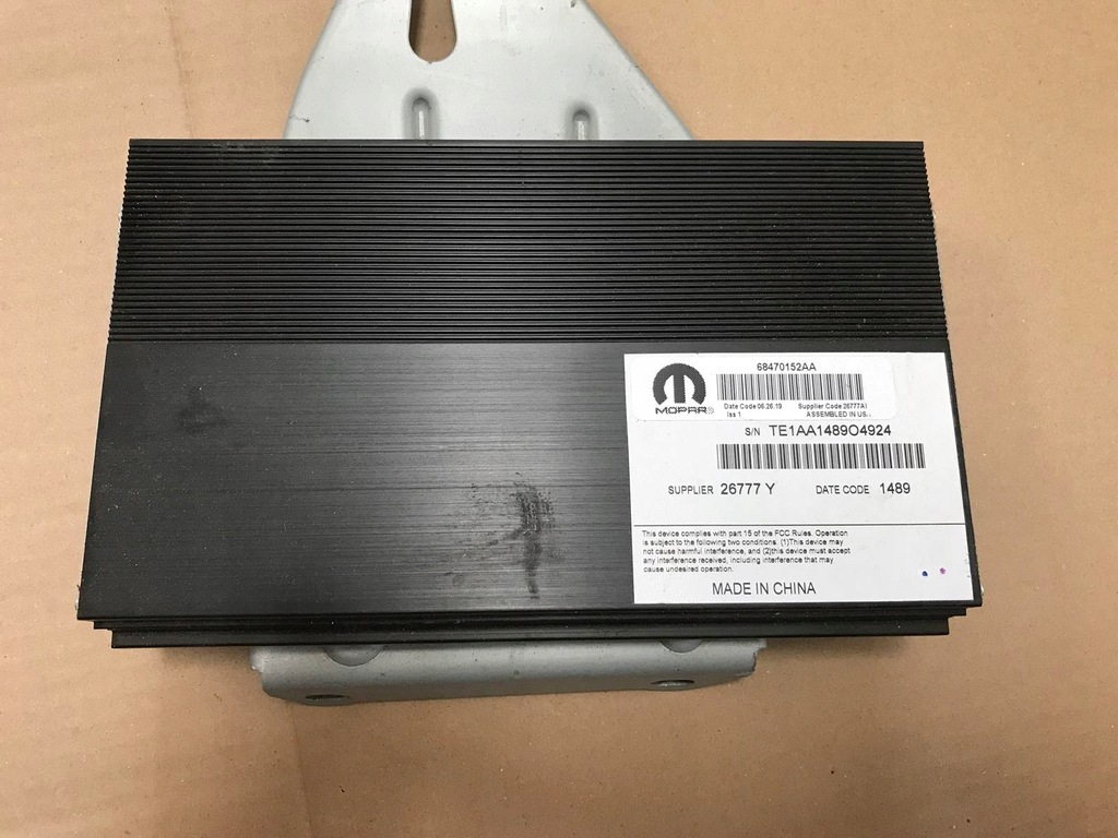 фото №1, Dodge durango 2011-2019 усилитель аудио радио