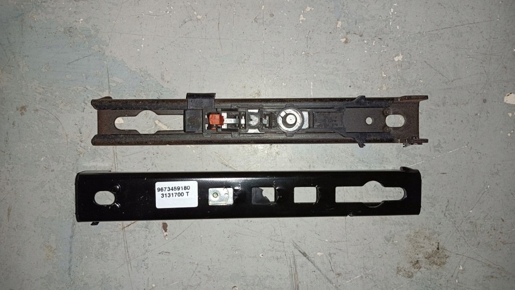 фото №1, Повзунок регулювання кронштейн поперечина pas правий лівий ds5