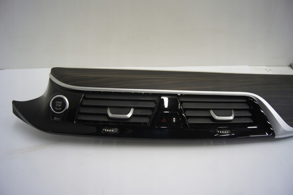 Молдинг декоративная  консоли решётка обдув bmw g31 Киев