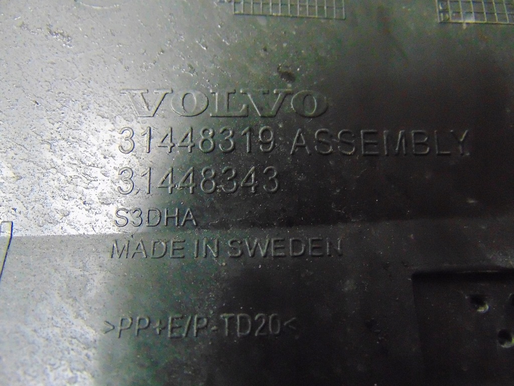 фото №13, Молдинг дверь правый задняя volvo xc40 31448319