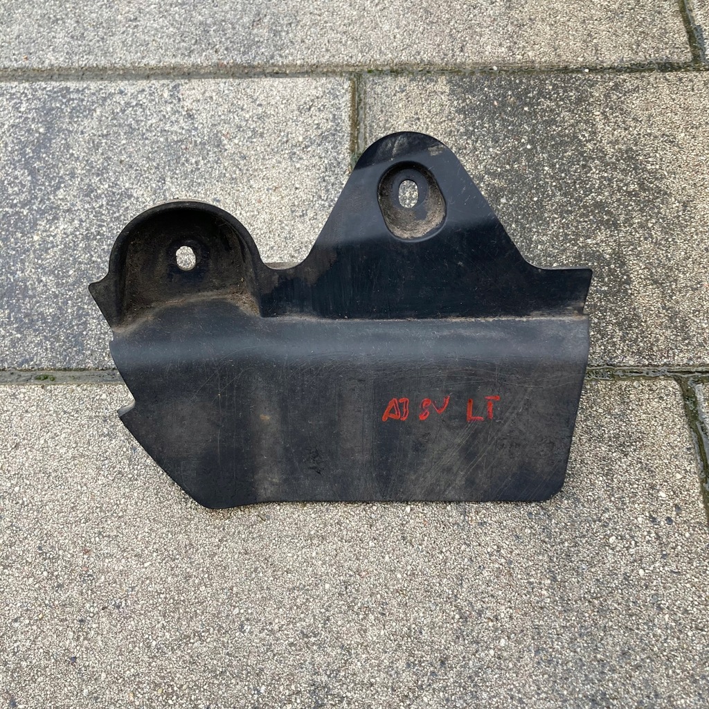 фото №1, Audi a3 8v 2012 - брызговик левый задняя 8v0853833