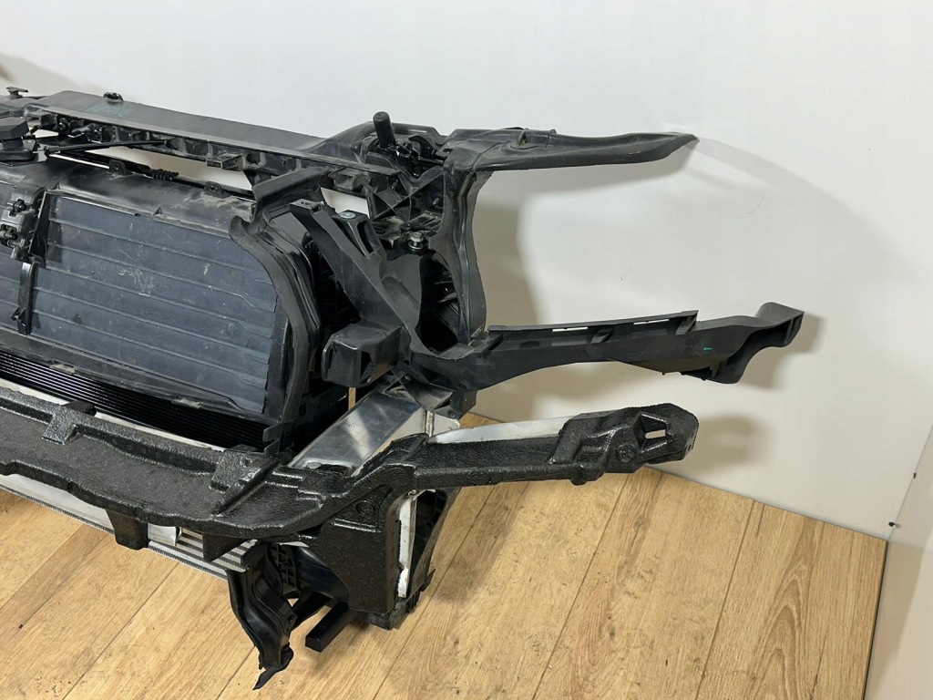 Підсилювач передній ремінь радіатор вентилятор бензин audi q5 80a рестайлінг  fl в Україні