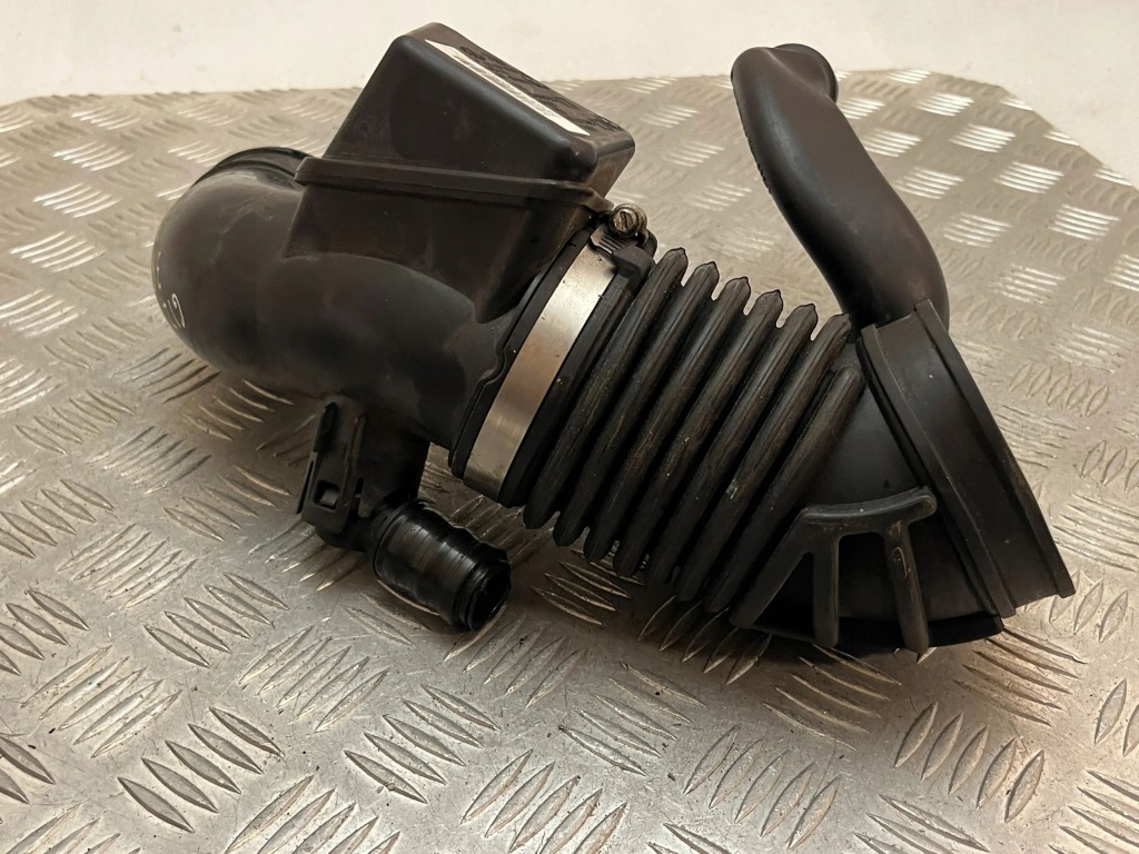 фото №6, Bmw 7 g11 g12 2017 часть трубы впуска воздуха 8571705