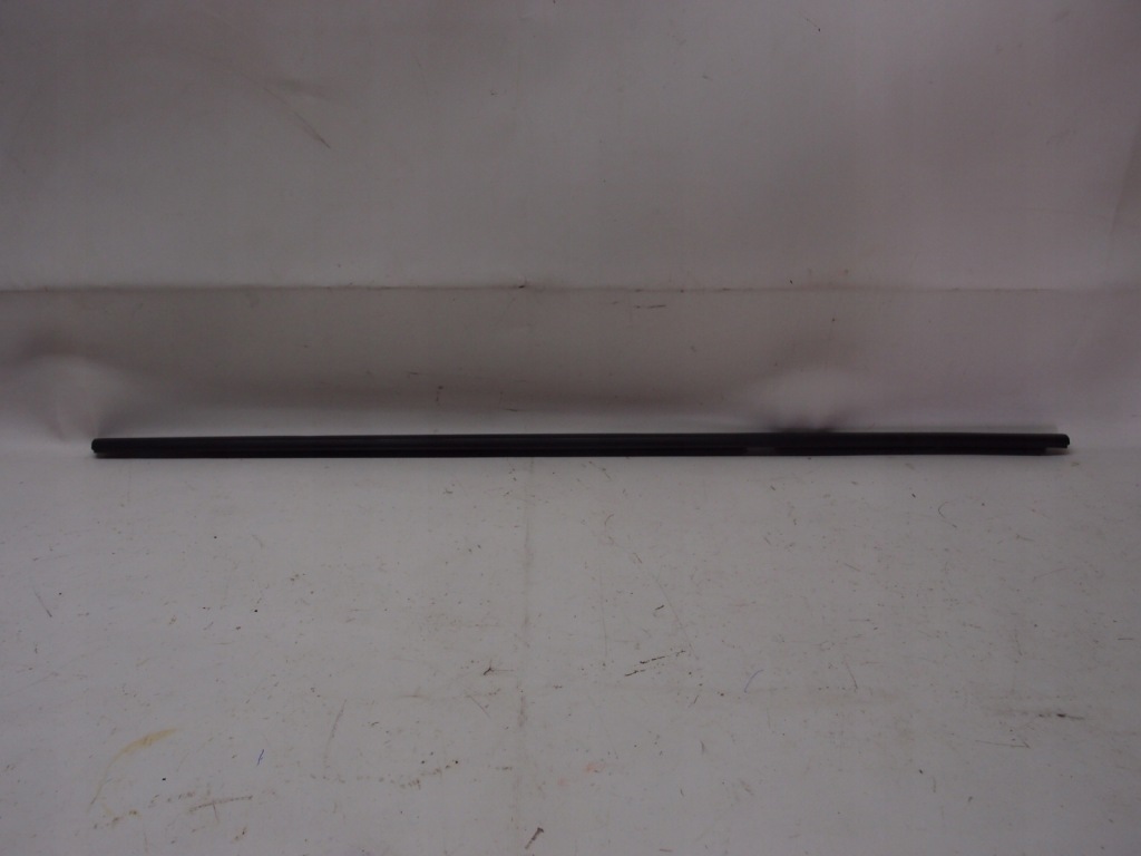 фото №1, Молдинг уплотнитель задняя bmw f48 x1